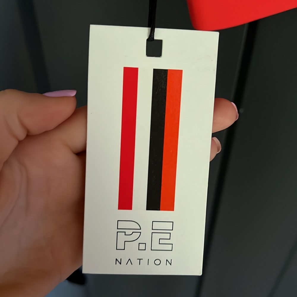 PE Nation sports bra - Picture 4 of 6